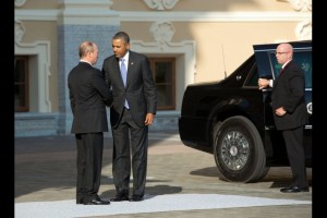 President Vladimir Putin of Russia welcomes President Barack Obama to the G20 Summit at Konstantinovsky Palace in Saint Petersburg, Russia, Sept. 5, 2013. (Official White House Photo by Pete Souza)