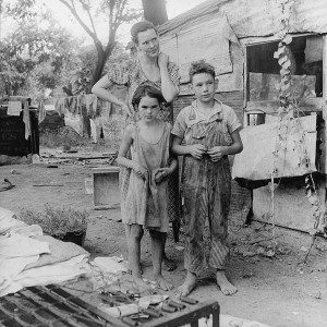 A classic photo of a poor mother and children in Elm Grove, California, during the Great Depression. (Photo credit: Library of Congress)
