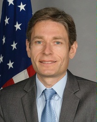 Tom Malinowski, longtime director of Human Rights Watch's Washington office, was sworn in as Assistant Secretary of State for Democracy, Human Rights and Labor on April 3, 2014.