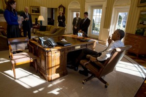 President Barack Obama meets with Vice President Joe Biden and other advisors in the Oval Office. [White House photo]