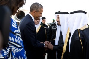 King Salman greets the President and First Lady during a state visit to Saudi Arabia on Jan. 27, 2015. (Official White House Photo by Pete Souza)