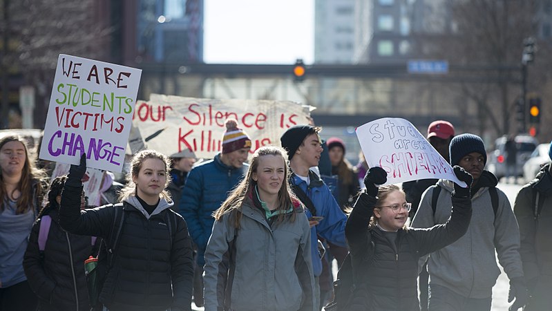  High school students marching against gun violence in Minneapolis, Feb. 21, 2018. (Fibonacci Blue via Creative Commons)