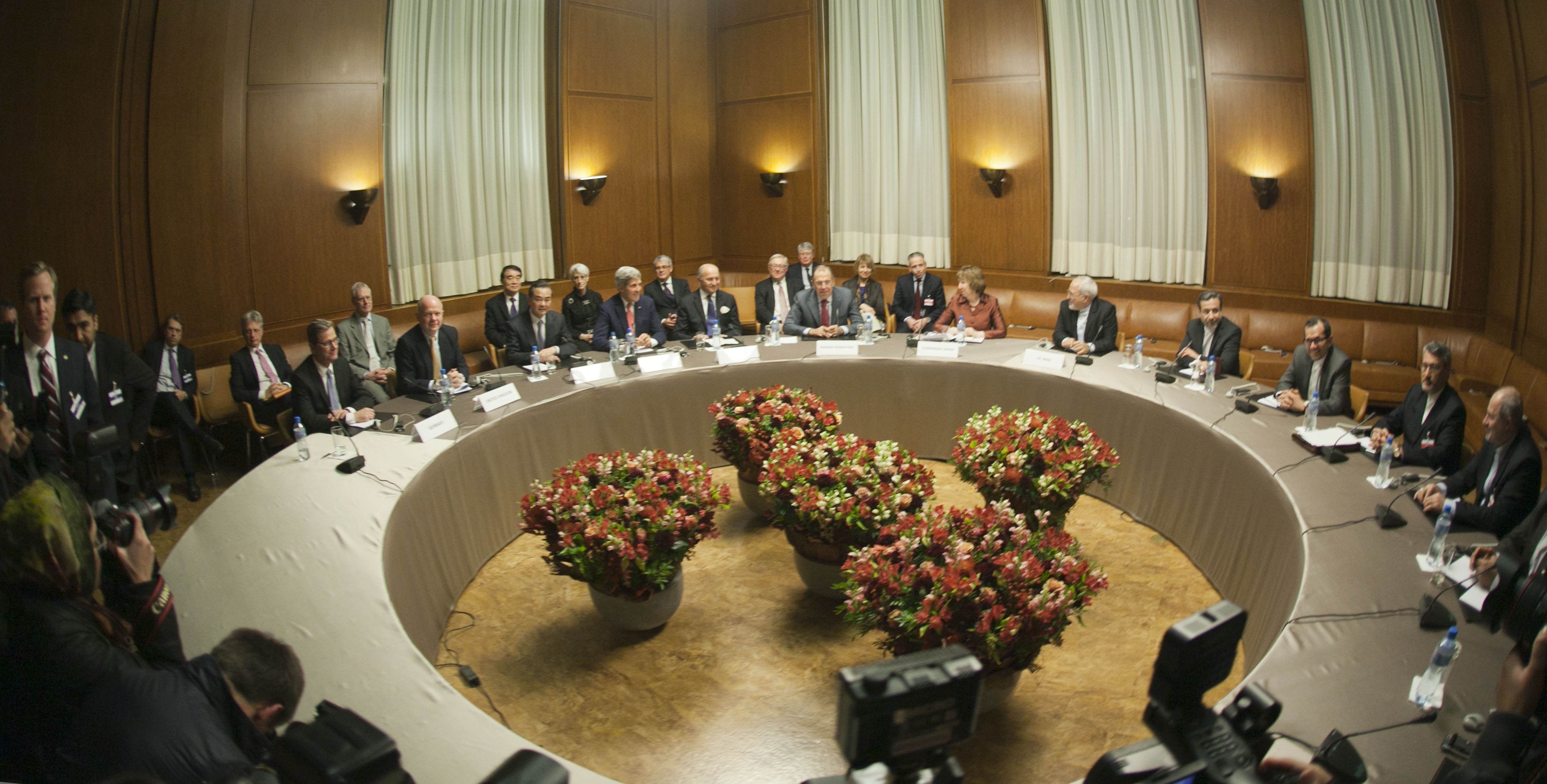  Ministers of Germany, U. K., China, U. S, France, Russia, the European Union and Iran in Geneva for the interim agreement on the Iranian nuclear program, November 2013. (Wikimedia) 