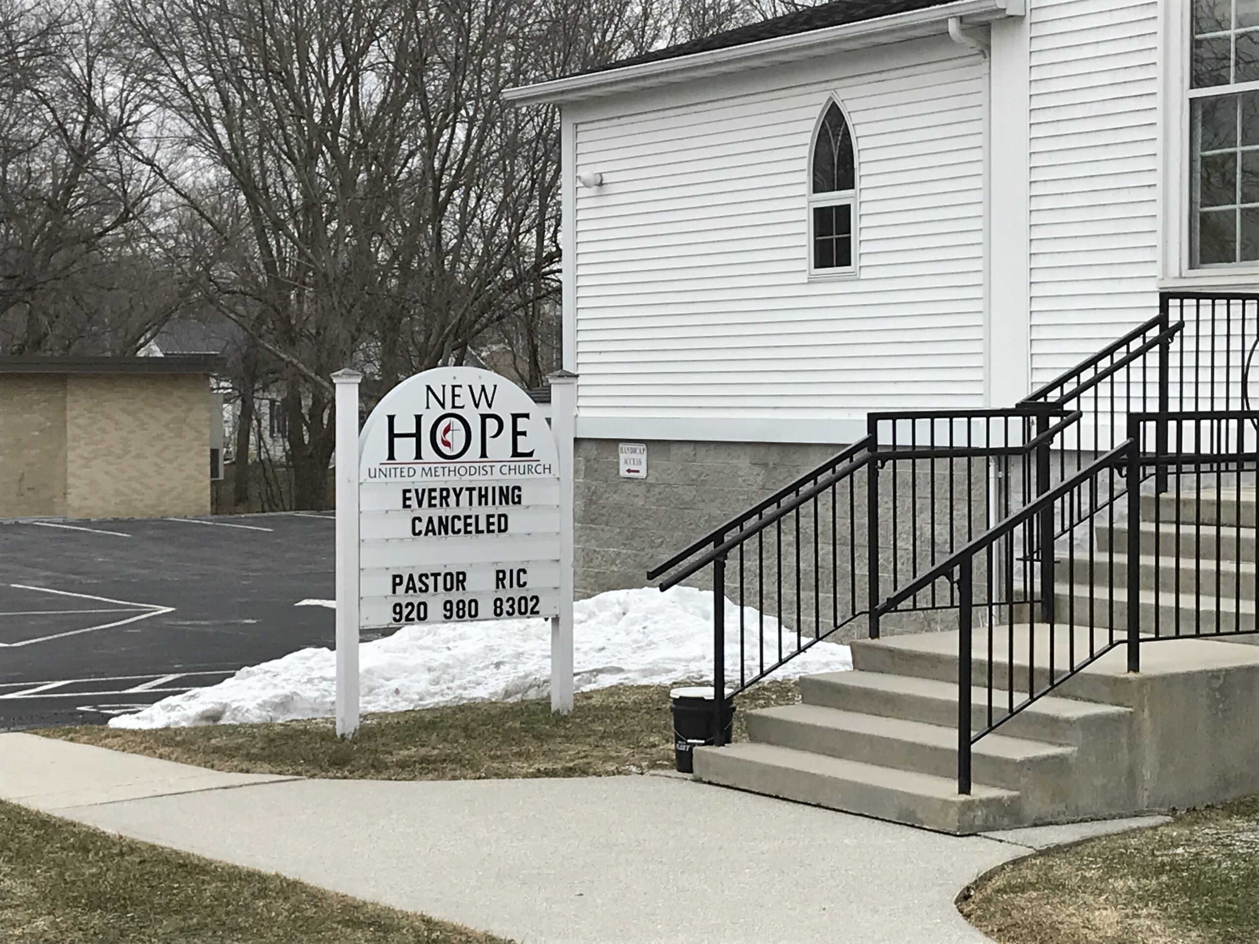 Church in Greenbush, Wisconsin, in March 2020, during the pandemic. (Awkwafaba, CC BY-SA 4.0, Wikimedia Commons)