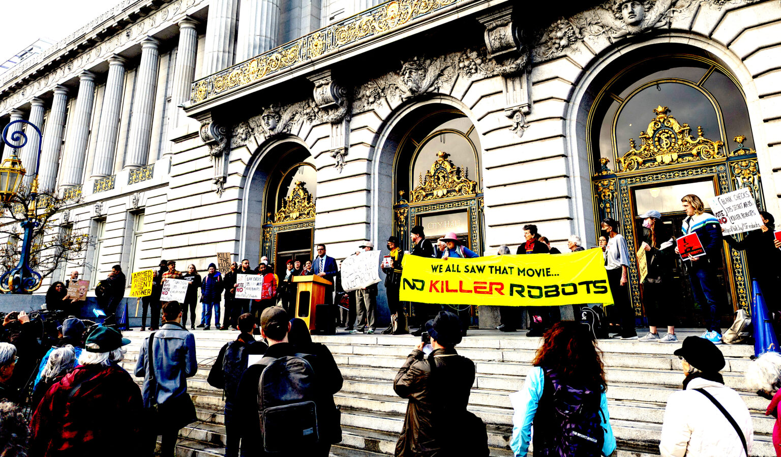 Caitlin Johnstone: Normalizing Police Robot Murder