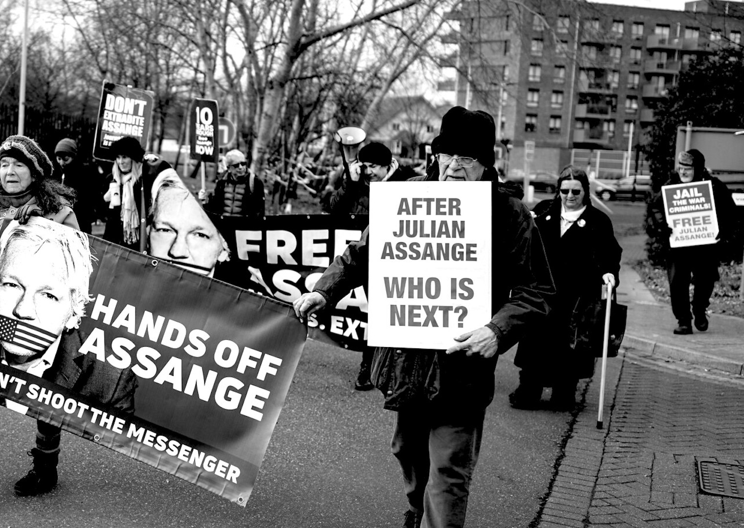 Caitlin Johnstone: Assange Free, But No Justice