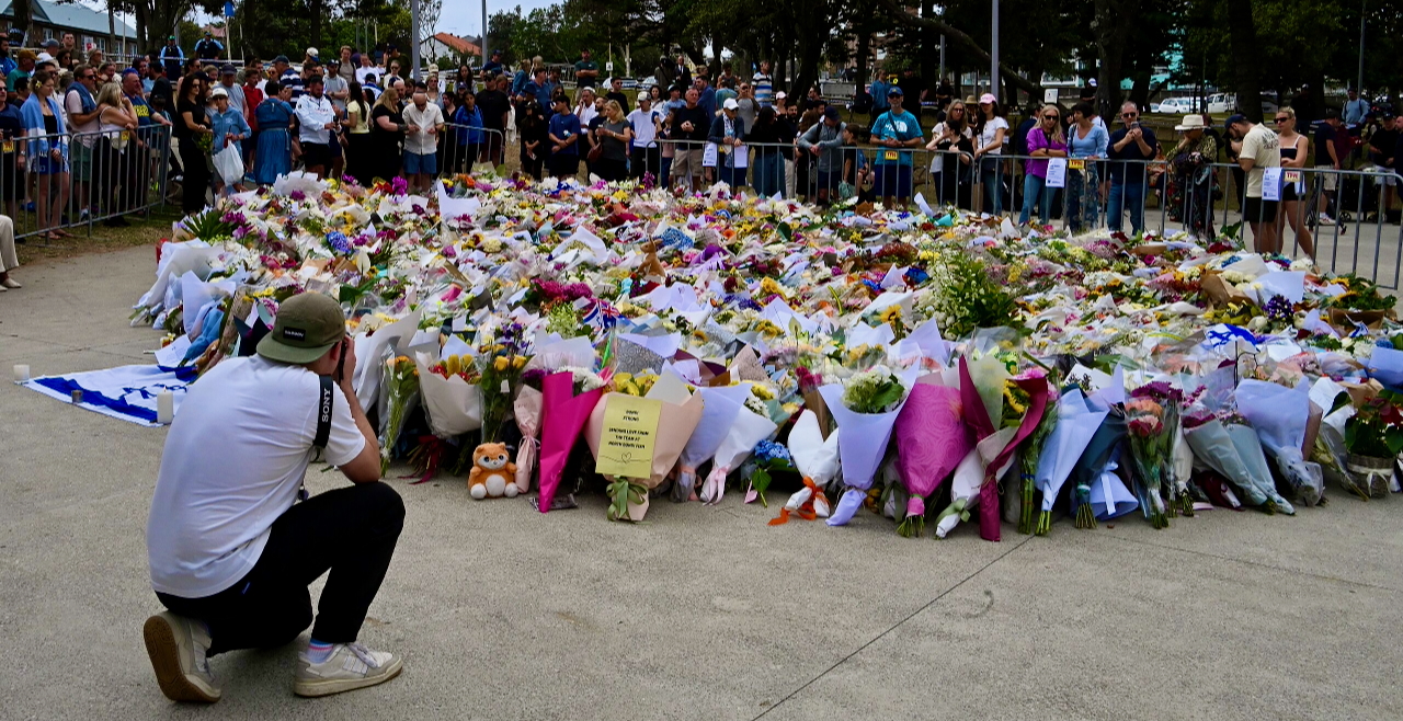 Caitlin Johnstone: Spouting the Same Line on Bondi Attack