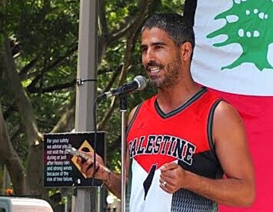 Chris Hedges: Kuwait Holds American Journalist